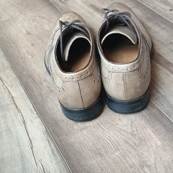 Johnston & Murphy Tan/Gray Oxford Wingtip main image 5